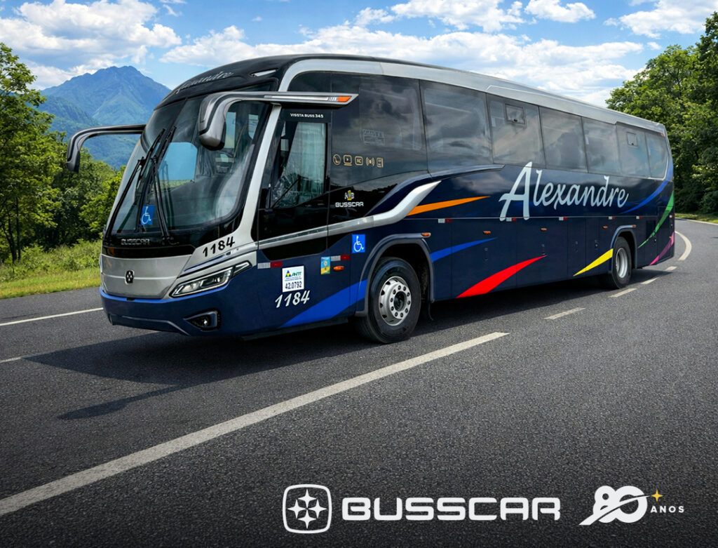Busscar entrega ônibus novo à Alexandre Turismo