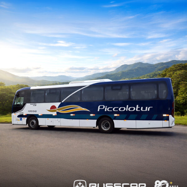 Busscar entrega 12 unidades do El Buss FT para Piccolotur e Visatur e amplia presença no fretamento