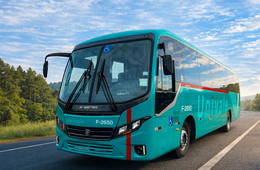 Univale recebe 13 ônibus novos entregues pela Busscar