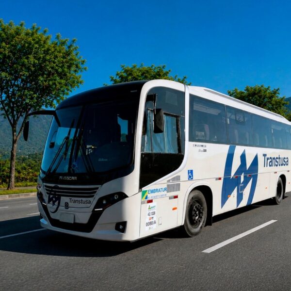 BUSSCAR entrega novo El Buss 320 para operações da Transtusa