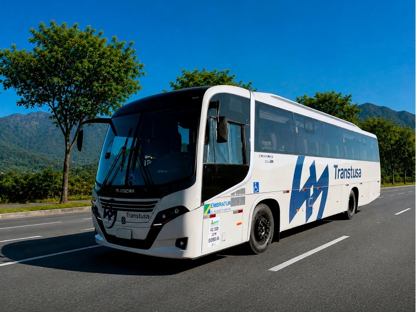 BUSSCAR entrega novo El Buss 320 para operações da Transtusa