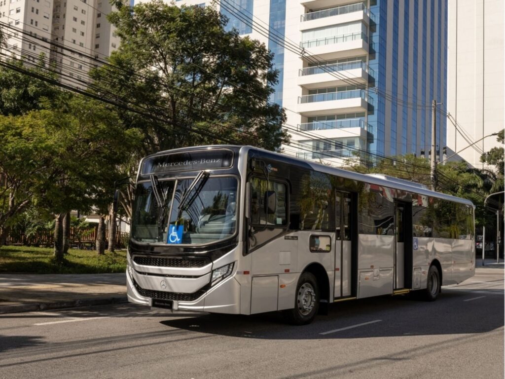 Banco Mercedes-Benz amplia crédito para renovação de frota no Move Brasil 2