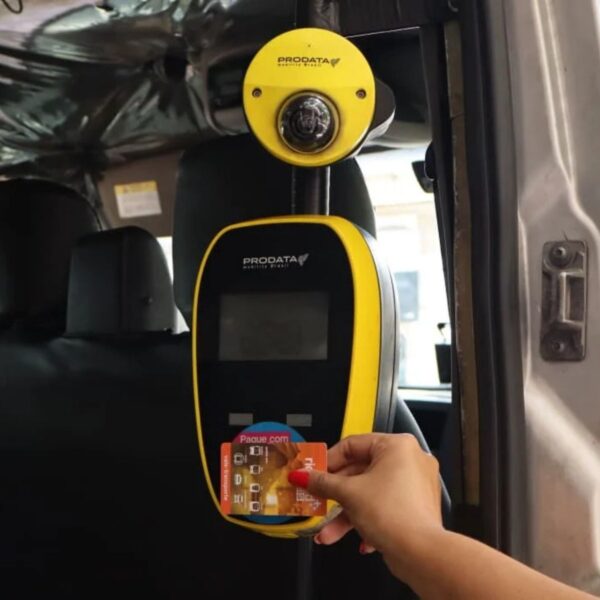 Biometria facial em vans intermunicipais já bloqueou mais de 52 mil viagens irregulares no Rio