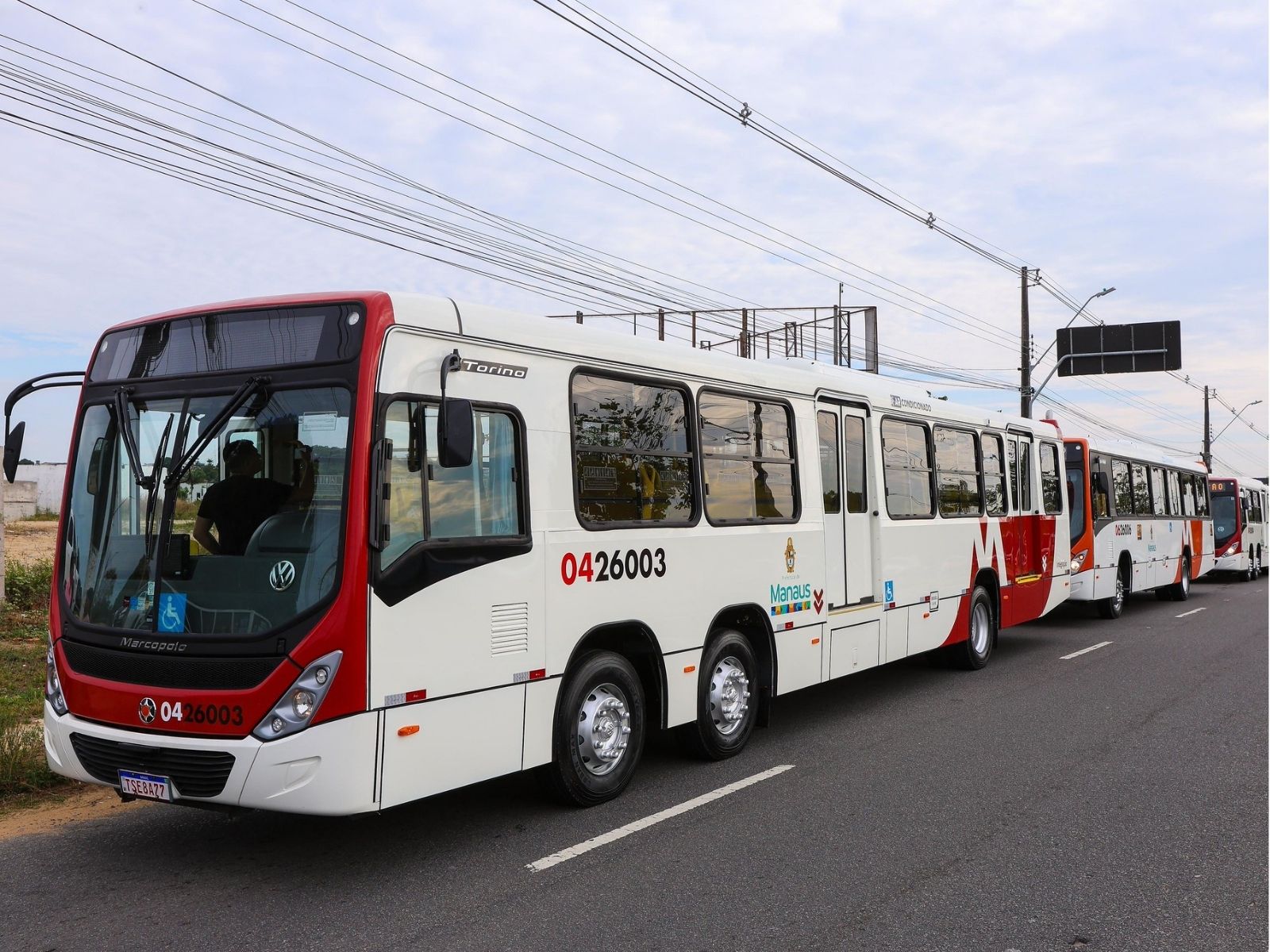 Greve dos rodoviários em Manaus é suspensa temporariamente após reunião