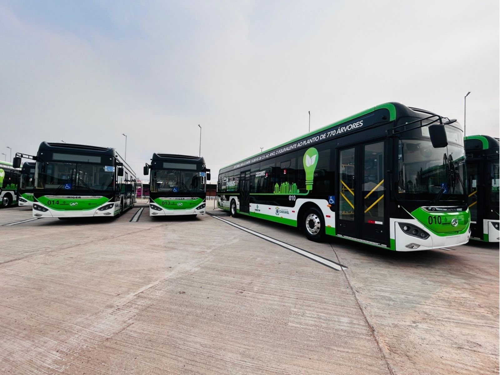 Higer inicia vendas de nova série de ônibus monoblocos na Europa e projeta modelos elétricos para o Brasil