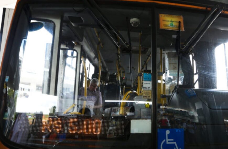 Justiça condena empresa da Grande Natal a indenizar idosa após sofrer acidente dentro de ônibus