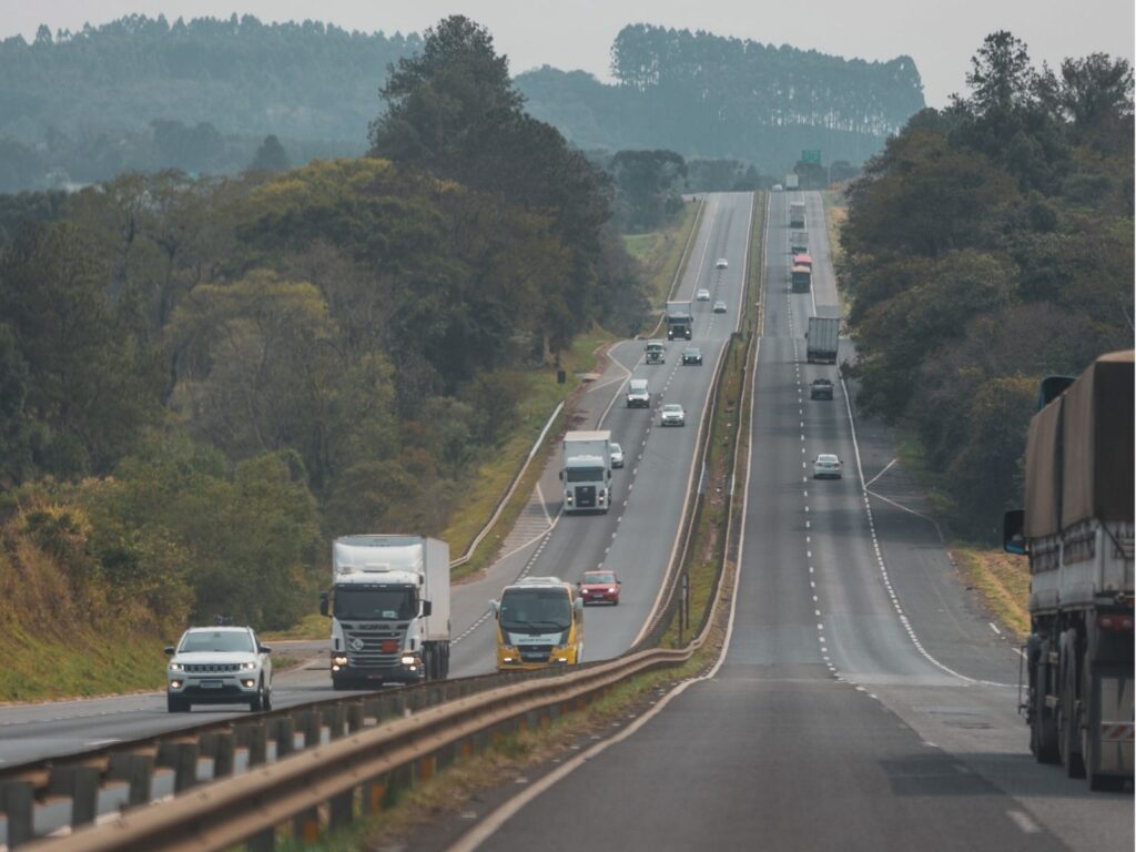 Ministério Público do Paraná realiza operação contra grupo suspeito de roubos a ônibus