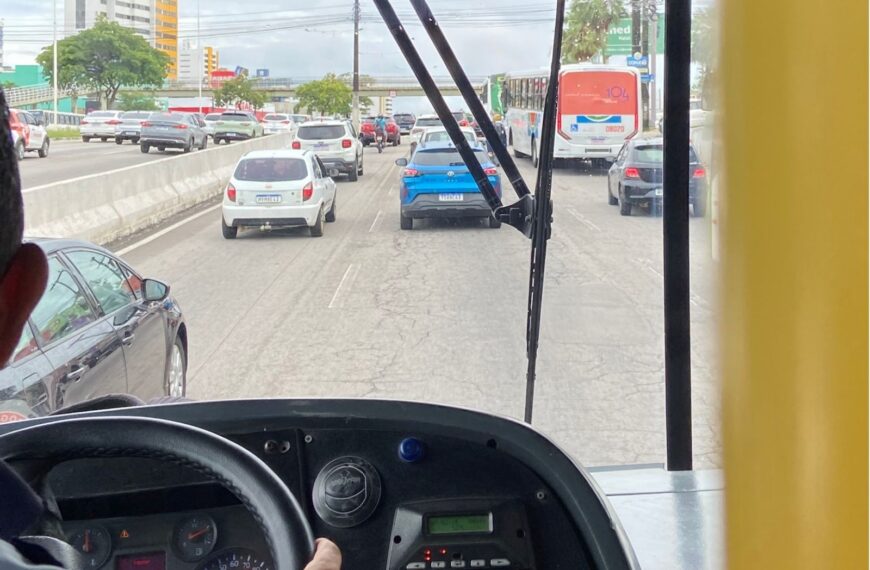 NTU afirma que mudança na escala 6×1 pode aumentar tarifa de ônibus