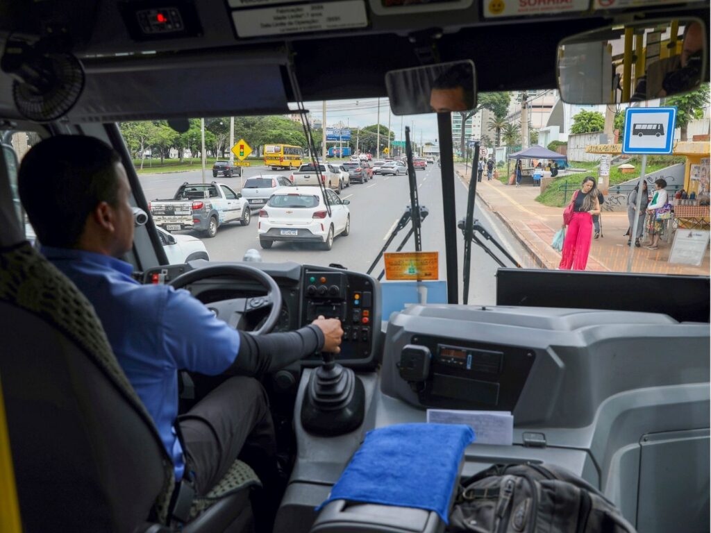 Nova PEC no Senado prevê flexibilização da escala 6x1 e inclui mudanças para o transporte