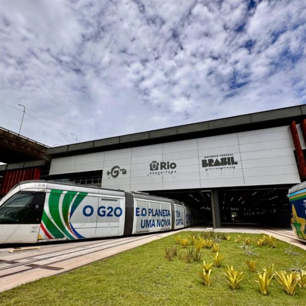 Novo PAC inclui obras no VLT do Rio e melhorias nos corredores Transoeste e Transcarioca
