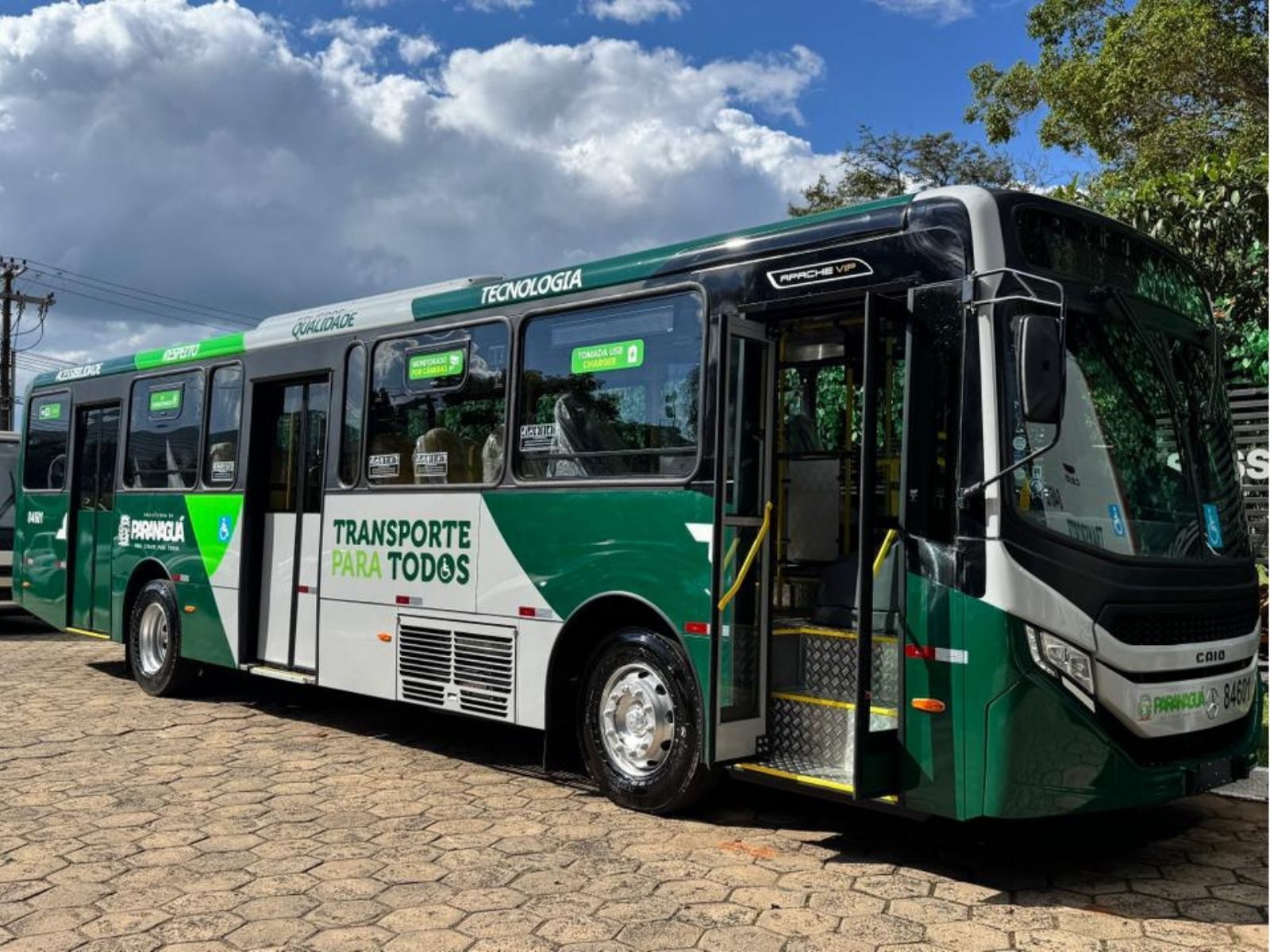 Novos ônibus do Tarifa Zero começam a ser preparados para entrega em Paranaguá