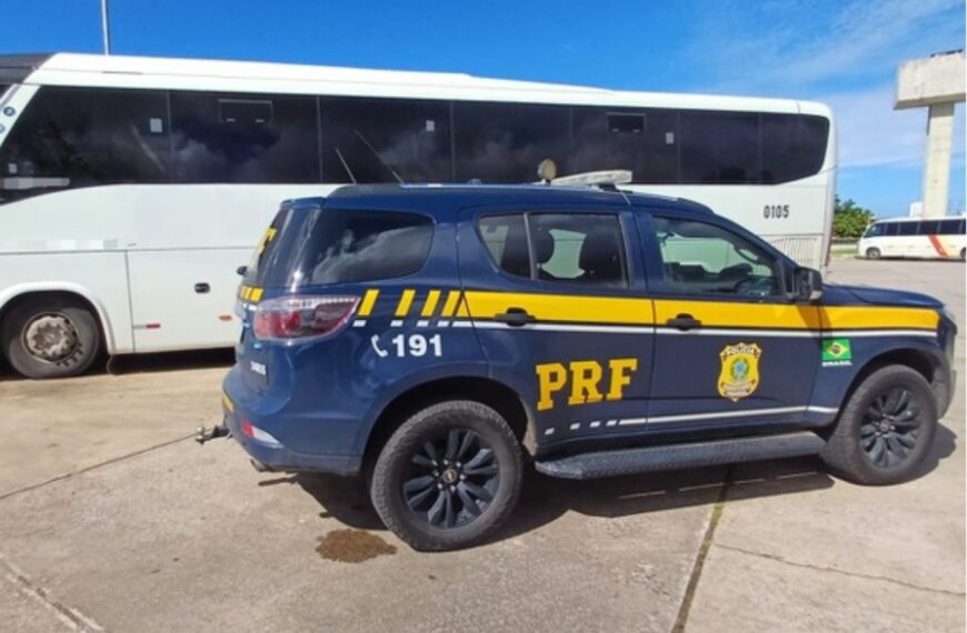 Ônibus ligado à Viação Nordeste tentava 'fugir' de fiscalização, mas foi flagrado pela PRF em São Gonçalo do Amarante