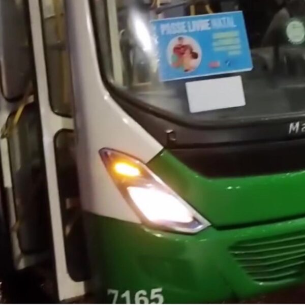 Ônibus perde os freios durante descida em Mãe Luiza, em Natal