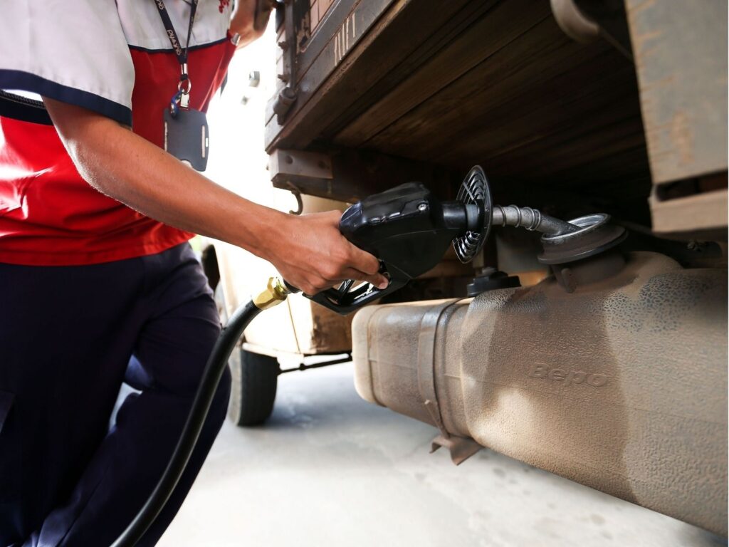 Preço do óleo diesel cai pela quarta vez seguida no Brasil