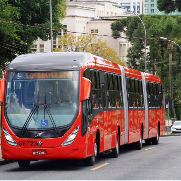 Volvo fecha primeira venda via Pró-Transporte para operação metropolitana no Paraná