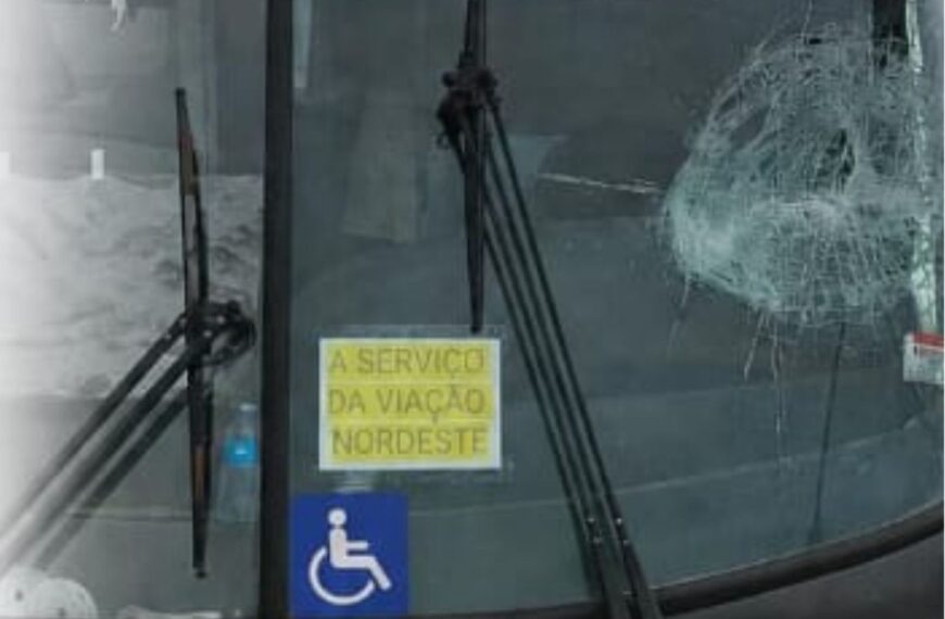 Ataque a ônibus da Viação Nordeste causa suspensão de viagem na saída da Rodoviária de Mossoró