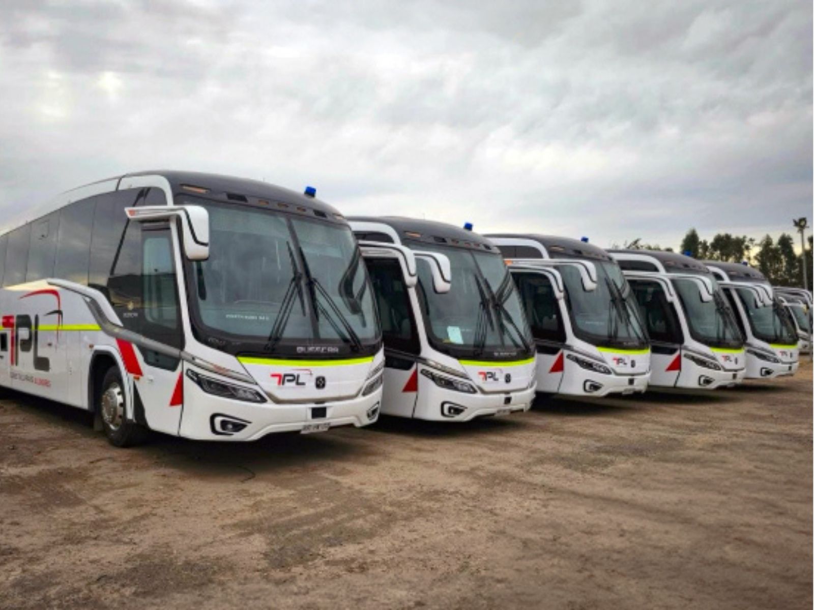 Busscar amplia presença no Chile com entrega de cinco ônibus Vissta Buss 345 NB1