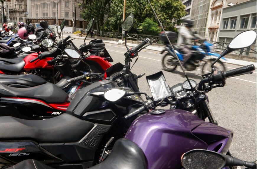 Comissão da Câmara aprova proposta para transporte de passageiros por moto por aplicativo