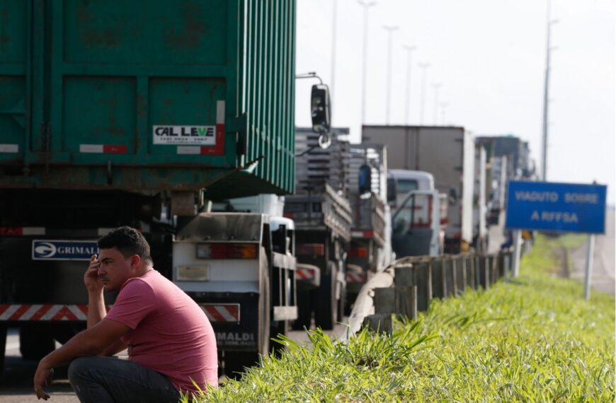 Deputados aprovam MP do frete com novas regras para transporte de cargas e anistia de multas