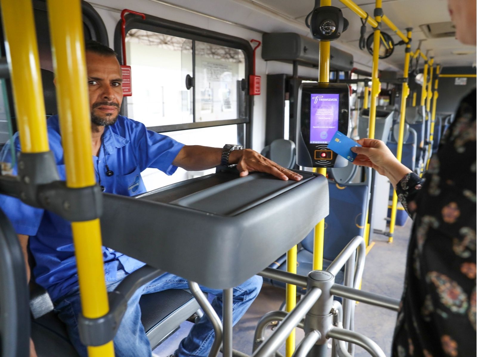 Governo do DF reafirma permanência dos cobradores no transporte público