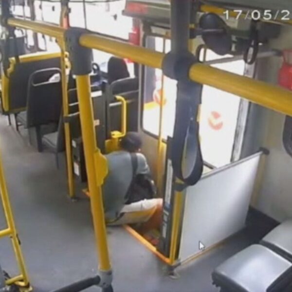 Homem é preso após furtar controle de elevador de acessibilidade de ônibus no Recife