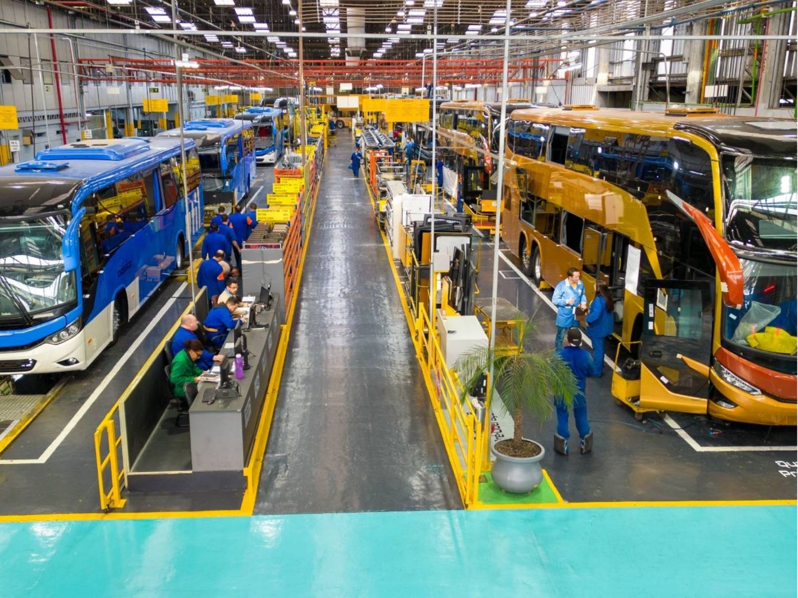 Indústria de ônibus registra alta na produção entre janeiro e maio de 2026