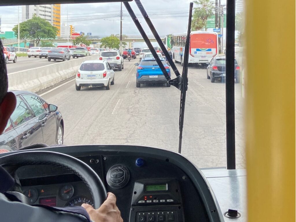 Inteligência Artificial no setor de transporte: os riscos da automação baseada em informações inconsistentes