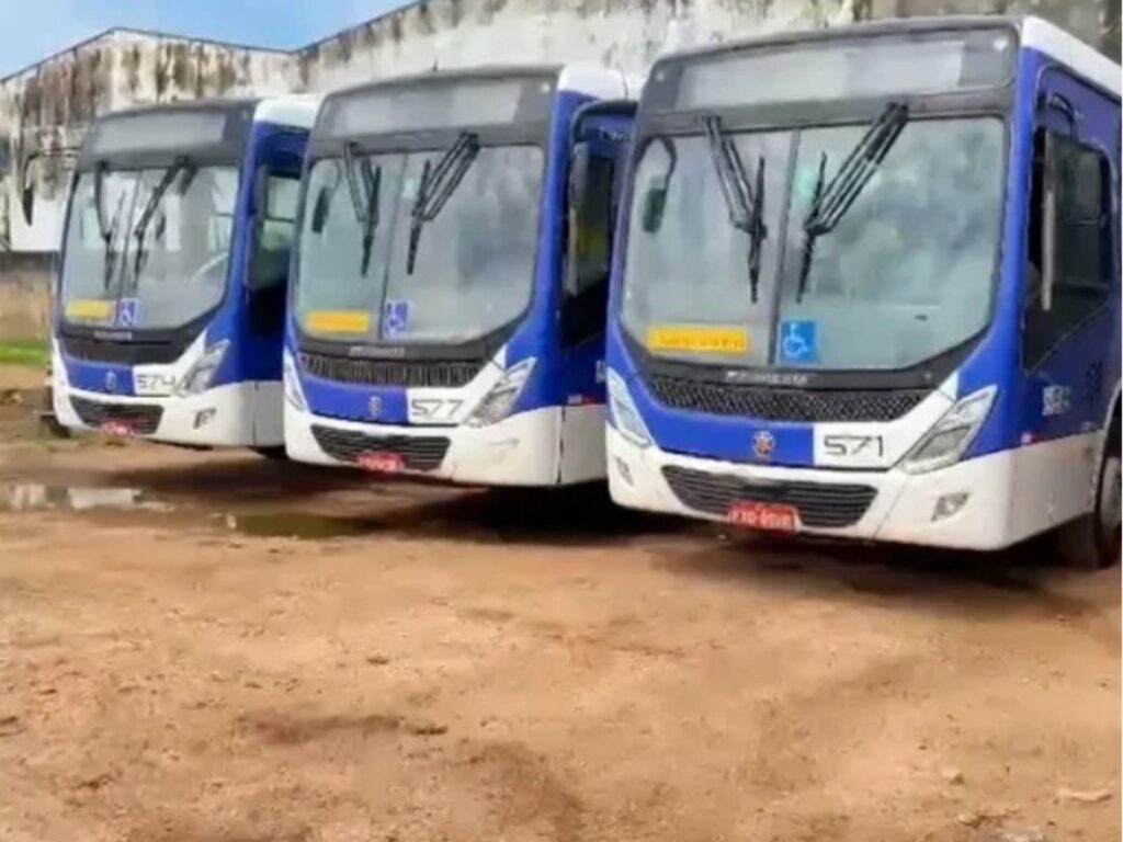 Justiça apreende ônibus da Ricco e transporte público de Rio Branco opera com frota reduzida