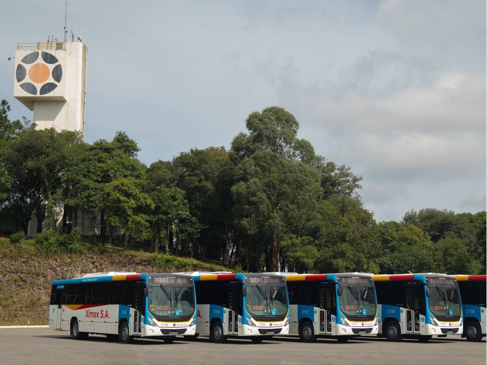 Marcopolo fornece 30 ônibus ao Grupo La Santaniana e amplia presença no Paraguai