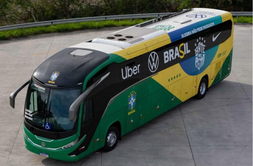 Ônibus Volkswagen da Seleção Brasileira quebra durante deslocamento de jogadores no Rio