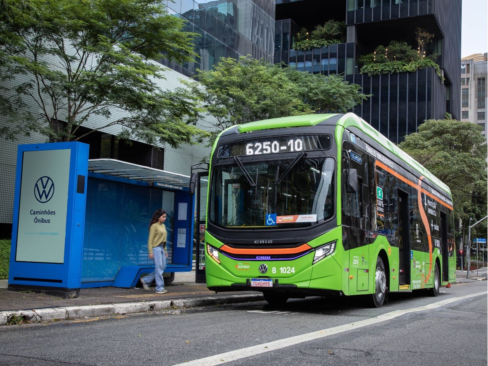 Ônibus elétrico da Volkswagen começa período de testes em Vitória