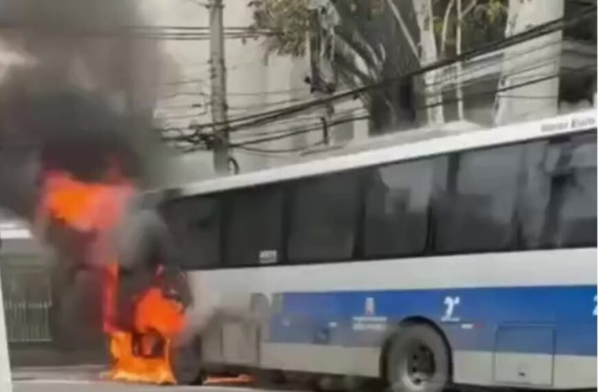 Pane elétrica provoca incêndio em ônibus da frota urbana de São Paulo