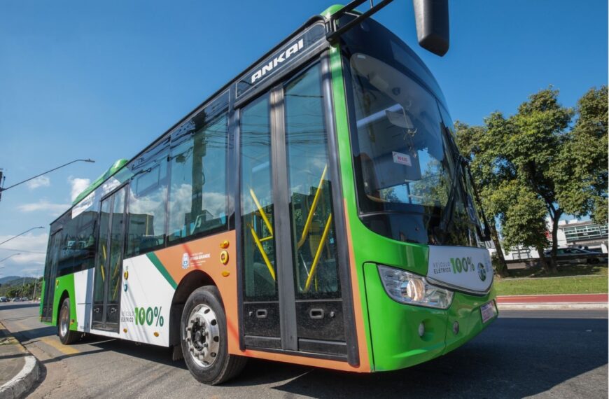 Praia Grande inicia testes com ônibus elétricos e avalia futuro da frota municipal