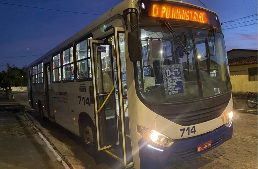 Rodoviários realizam paralisação em linhas da Trampolim da Vitória na tarde desta quarta (17)
