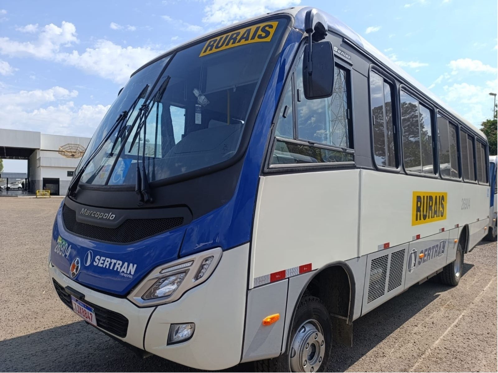 Sertran amplia frota com 30 micro-ônibus Mercedes-Benz para operações de fretamento rural