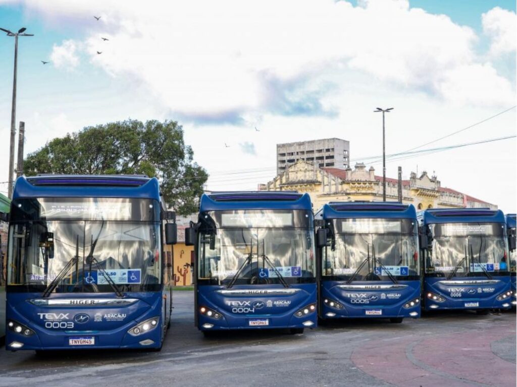 Aracaju amplia frota e coloca mais 15 ônibus elétricos em operação