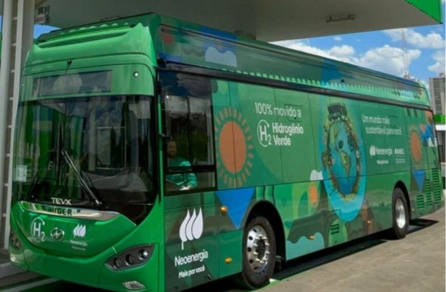 Brasília tem city tour gratuito em ônibus movido a hidrogênio verde