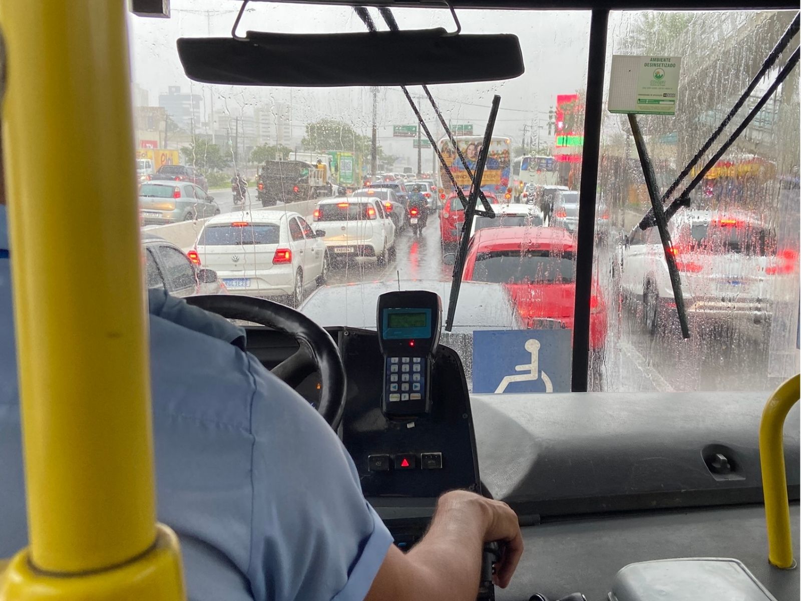 Empresários do transporte defendem negociação coletiva em debate sobre o fim da escala 6x1 no Senado