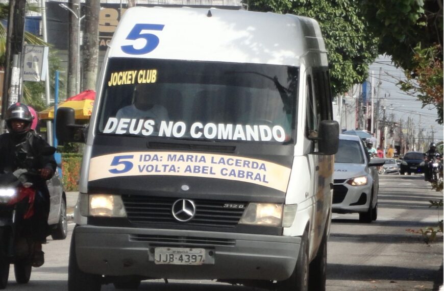 Interbairros de Parnamirim seguem operando com vans e veículos com mais de 20 anos