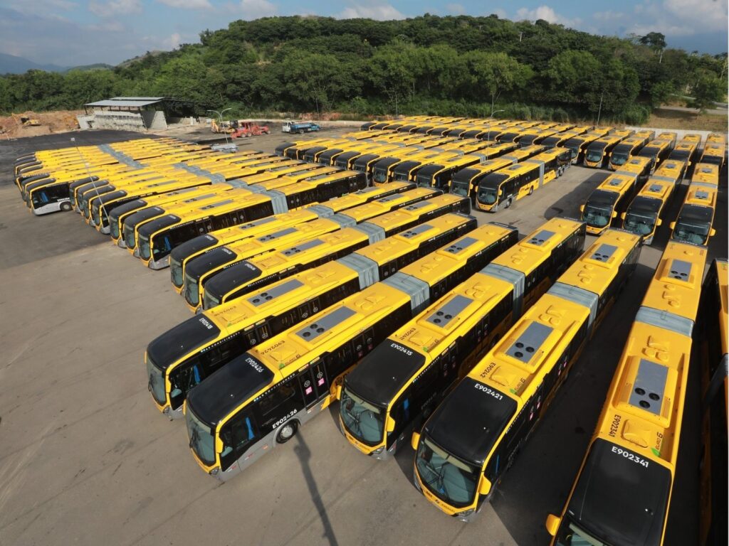 MOBI-Rio contrata locação de 25 ônibus para reforçar operação do BRT