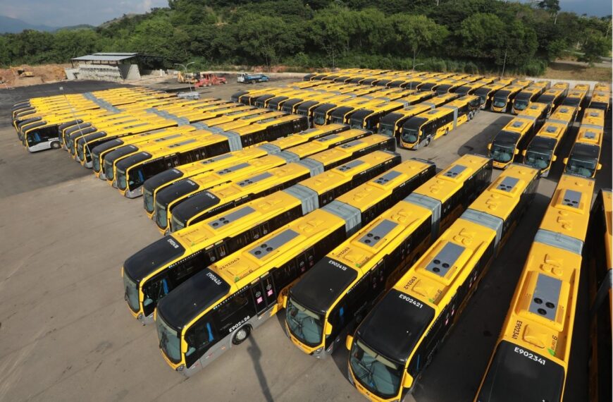 MOBI-Rio contrata locação de 25 ônibus para reforçar operação do BRT