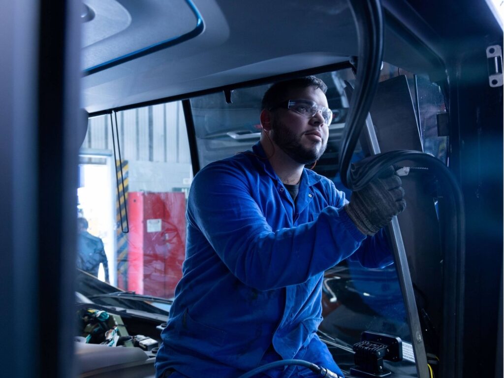 Marcopolo obtém primeira patente verde com solução para reduzir resíduos e emissões na fabricação de ônibus