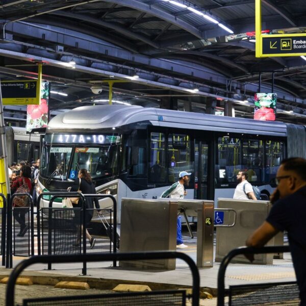 PL prevê Bilhete Único com validade de quatro horas e ônibus gratuitos entre 22h e 5h em São Paulo