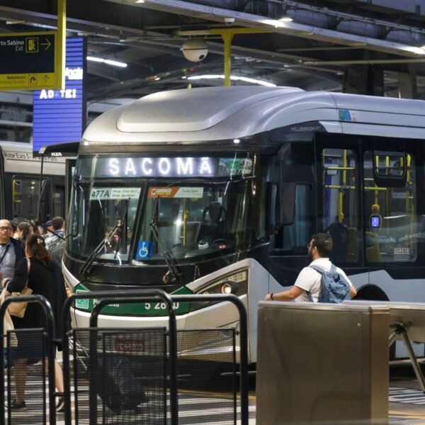 Pix alcança 1 milhão de usuários no transporte público de São Paulo e Rio de Janeiro
