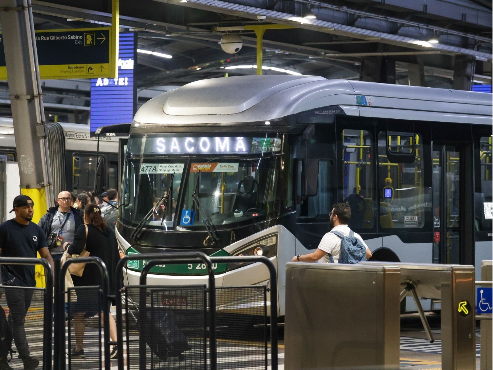 Pix alcança 1 milhão de usuários no transporte público de São Paulo e Rio de Janeiro