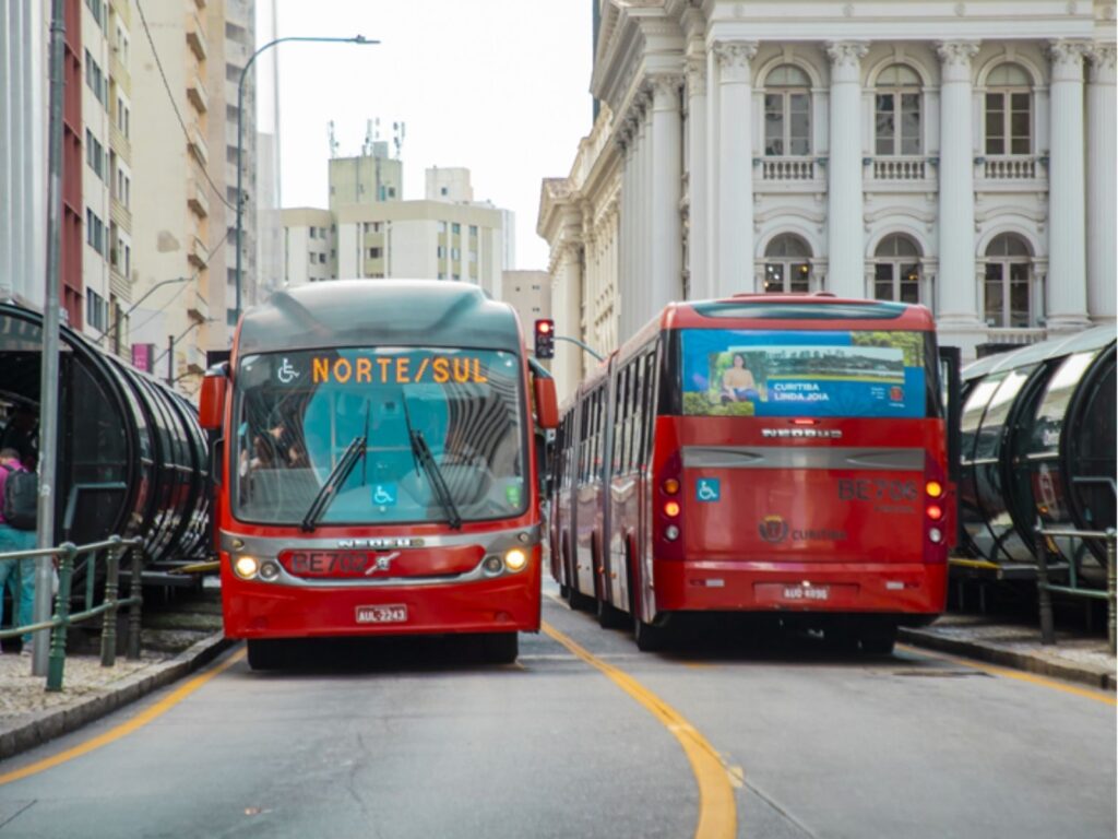 Prefeitura de Curitiba vai recorrer de decisão que suspendeu licitação do transporte coletivo