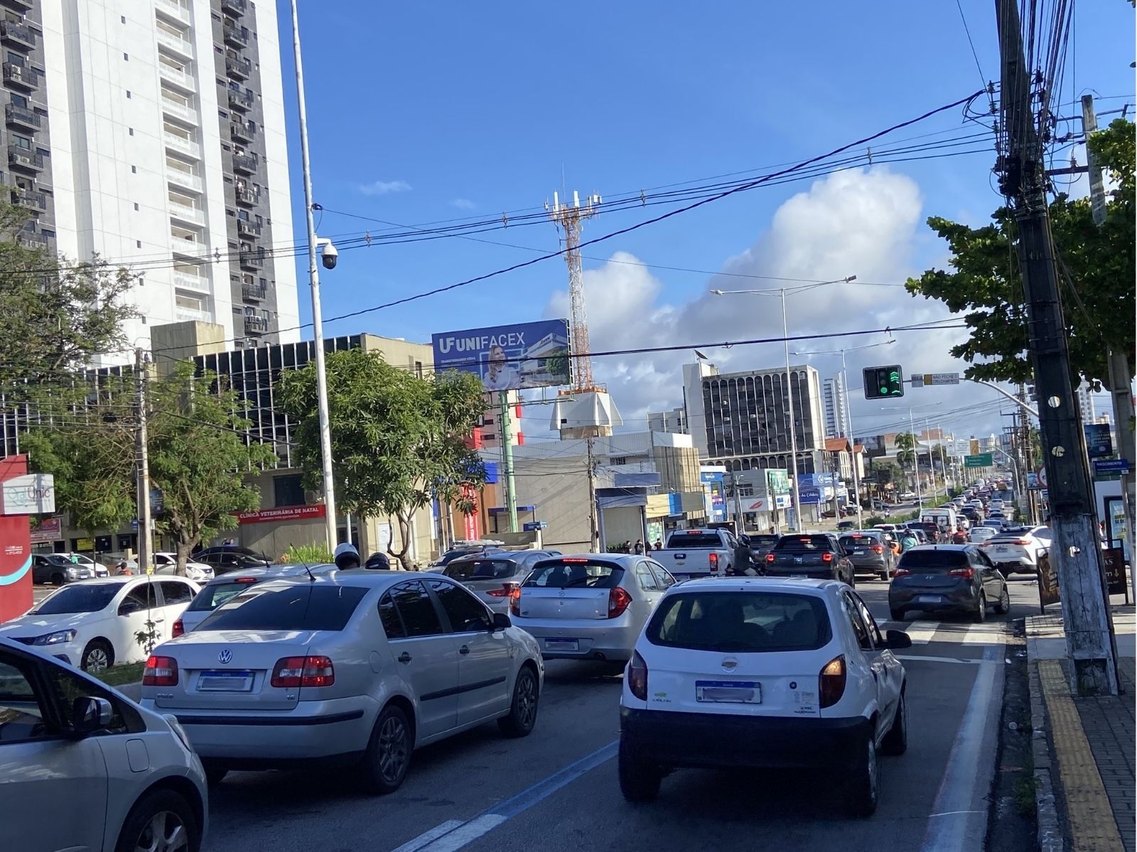 Rio Grande do Norte chega a quase um veículo para cada dois moradores, segundo Detran