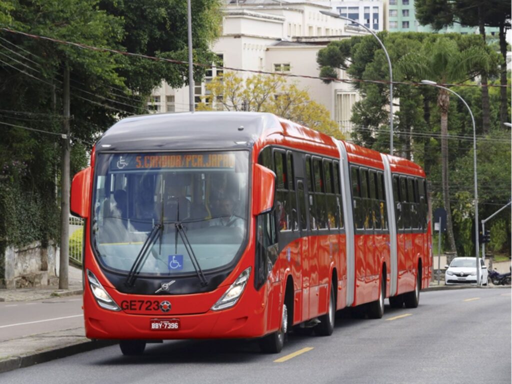 STJ mantém exigência de estudos e libera avanço da licitação dos ônibus de Curitiba