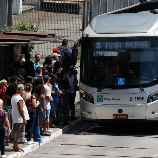 Lula descarta tarifa zero no transporte público em eventual 4º mandato
