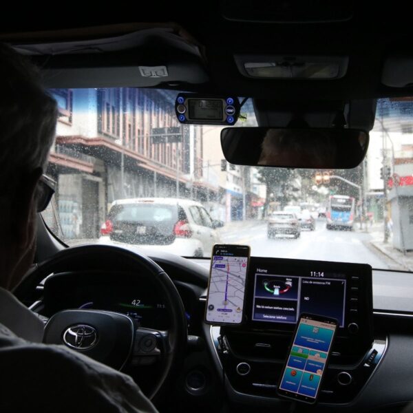 MPT entra na Justiça contra o Passe para Motoristas Uber e pede R$ 321 milhões em indenização